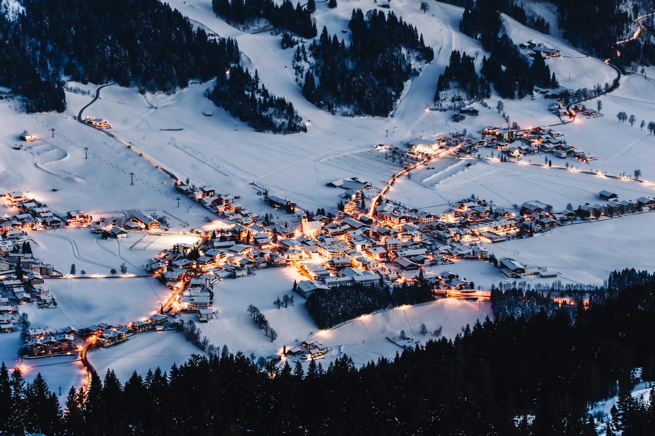 Отель Hirzingerhof Вестендорф Экстерьер фото